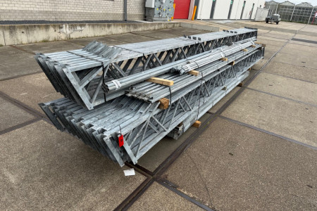 12.80 x 40.00m (512m²)